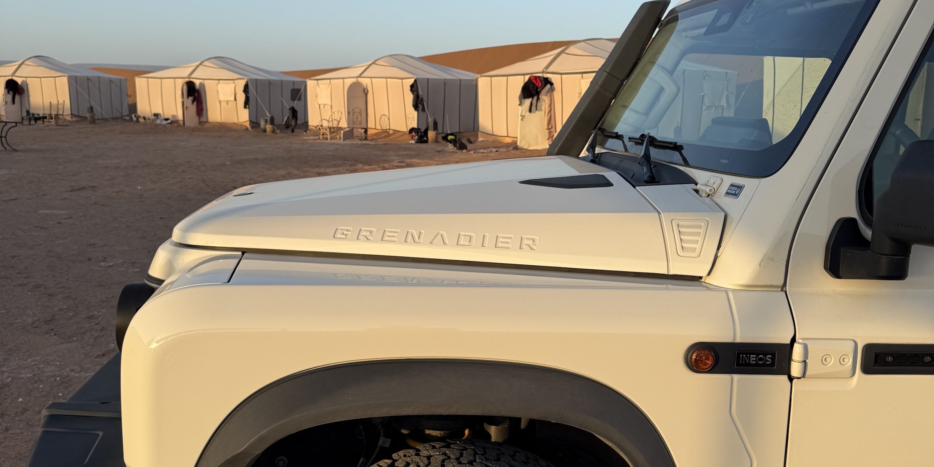 Camp am Erg Chegaga in Marokko mit Ineos Grenadier Quartermaster